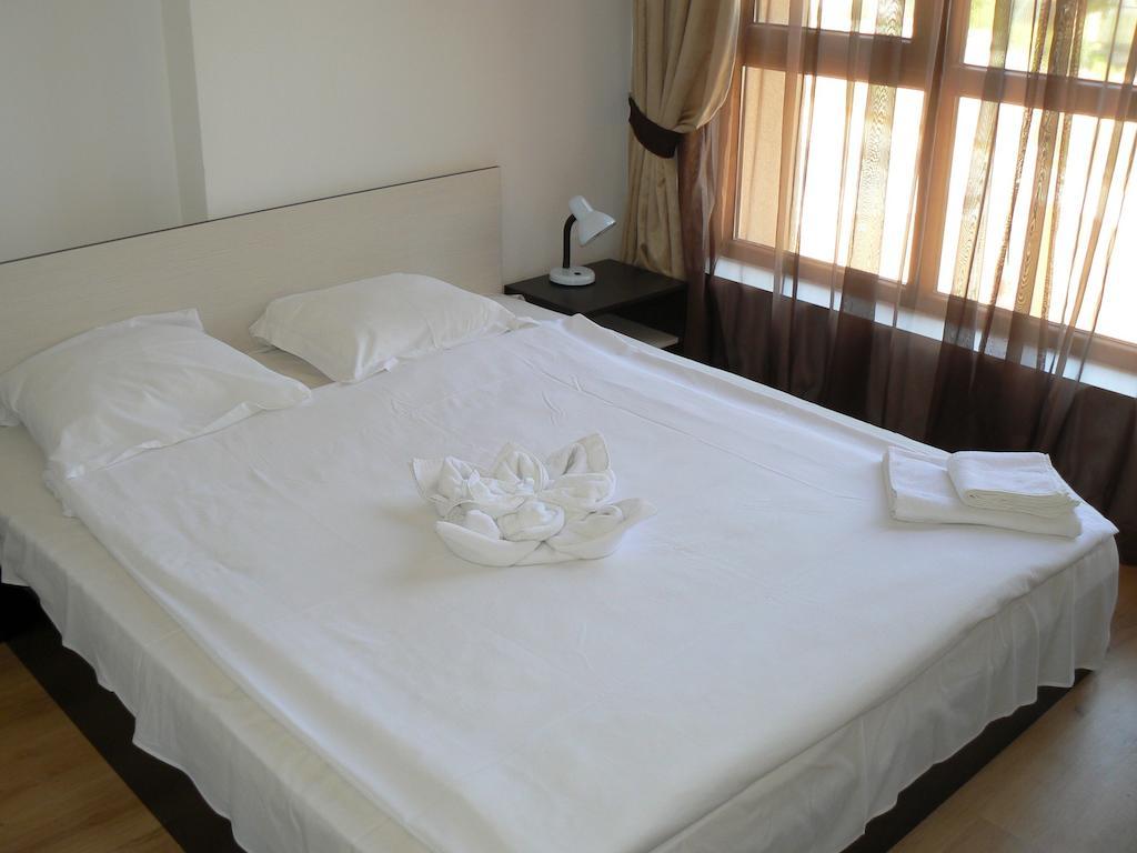 Cabacum Beach Private Apartaments Golden Sands Bagian luar foto
